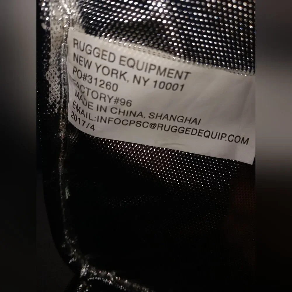 AdventuRidge Essentials Rugged Equipment Insulated Black Lunch Bag Pre-owned